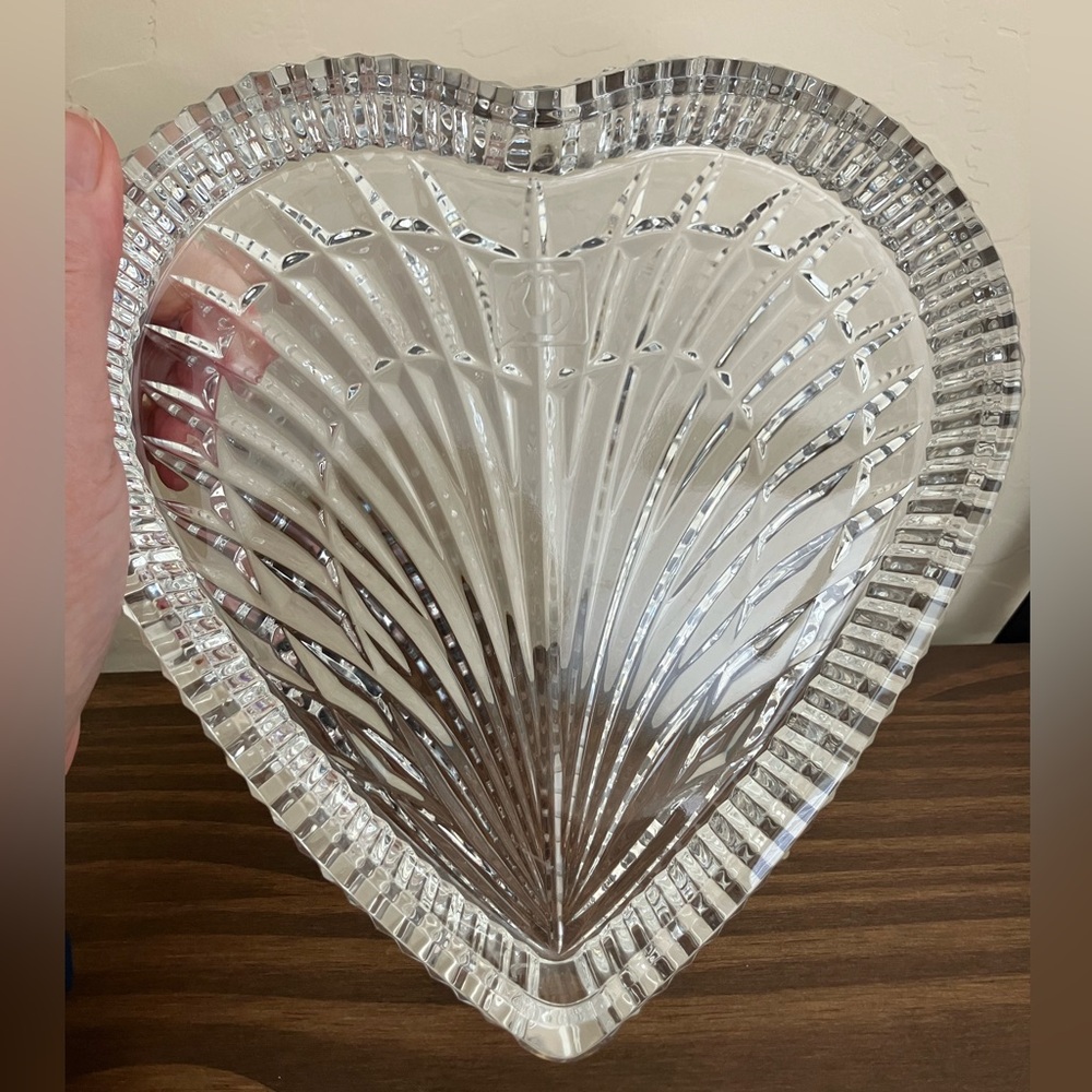 Waterford Crystal Heart-Shaped Dish. No chips, cracks or call-outs. - Picture 3 of 4